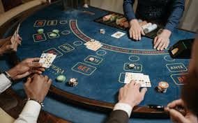 royalbet ফুটবল ম্যাচ গাইডের সোনালি মাঠ