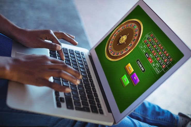 royalbet হোমে সোনালি হেডার ভিজ্যুয়াল
